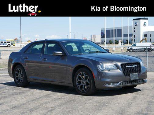 2018 Chrysler 300 S