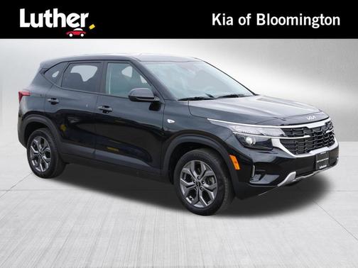 Fusion Black 2024 Kia Seltos LX