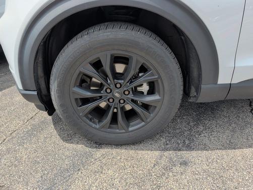 Star White Metallic Tri-Coat 2020 Ford Explorer Limited