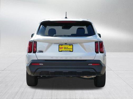 2022 Kia Sorento LX