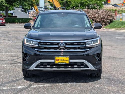 Deep Black Pearl 2021 Volkswagen Atlas 3.6L SE w/Technology