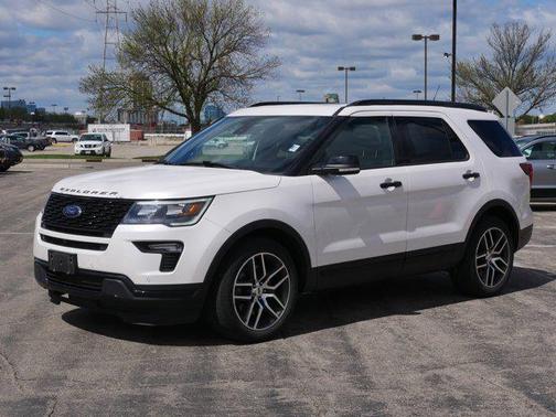 White Platinum Metallic Tri-Coat 2018 Ford Explorer Sport