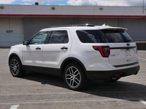 White Platinum Metallic Tri-Coat 2018 Ford Explorer Sport