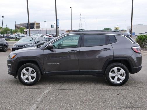 Granite Crystal Metallic Clearcoat 2021 Jeep Compass Latitude