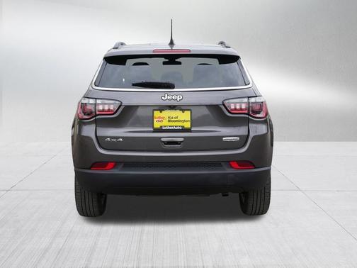 Granite Crystal Metallic Clearcoat 2021 Jeep Compass Latitude