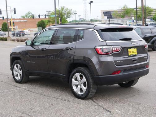 Granite Crystal Metallic Clearcoat 2021 Jeep Compass Latitude