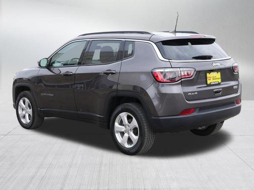 Granite Crystal Metallic Clearcoat 2021 Jeep Compass Latitude