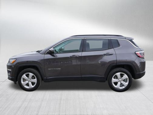 Granite Crystal Metallic Clearcoat 2021 Jeep Compass Latitude