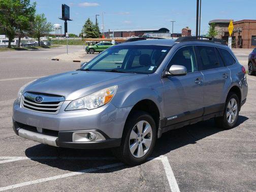 Steel Silver Metallic 2011 Subaru Outback 2.5 i Premium