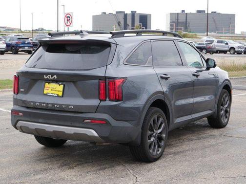 2022 Kia Sorento SX