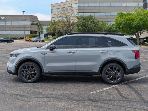Wolf Gray 2023 Kia Sorento SX