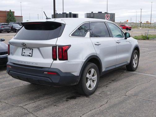 Sparkling Silver 2021 Kia Sorento LX