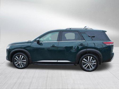 2022 Nissan Pathfinder Platinum 4WD