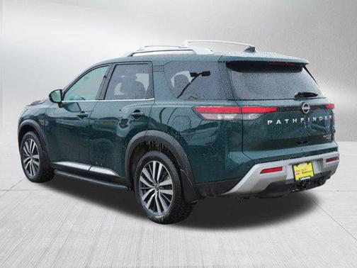 2022 Nissan Pathfinder Platinum 4WD
