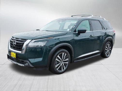 2022 Nissan Pathfinder Platinum 4WD