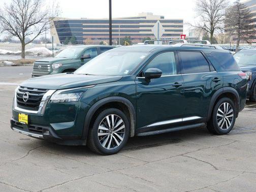 2022 Nissan Pathfinder Platinum 4WD