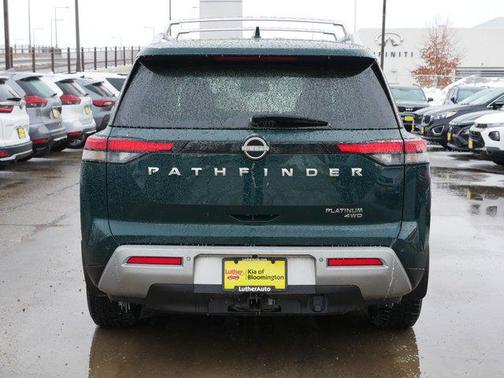 2022 Nissan Pathfinder Platinum 4WD