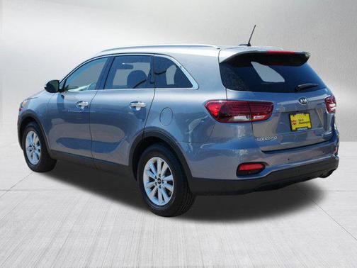 Everlasting Silver 2020 Kia Sorento LX