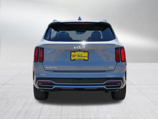 Wolf Gray 2023 Kia Sorento SX