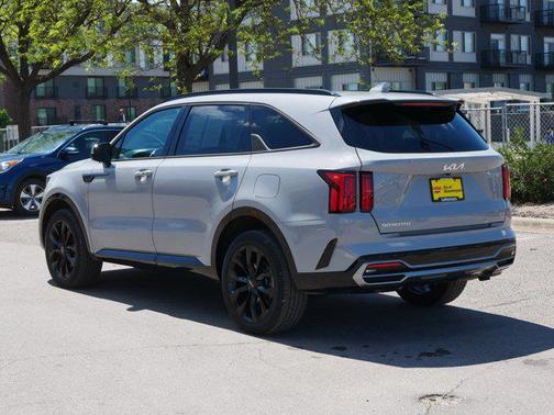 Wolf Gray 2023 Kia Sorento SX