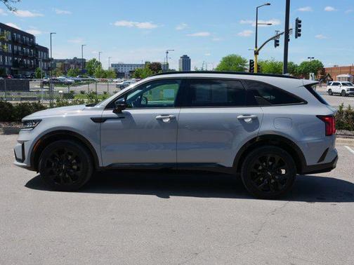 Wolf Gray 2023 Kia Sorento SX