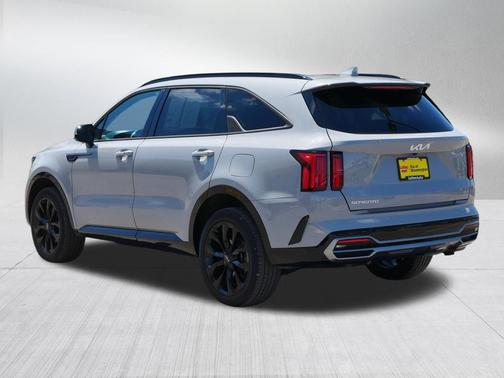 Wolf Gray 2023 Kia Sorento SX