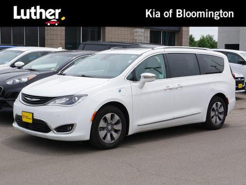 2018 Chrysler Pacifica Hybrid Limited
