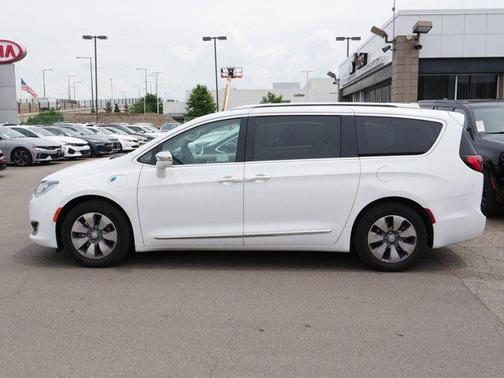 2018 Chrysler Pacifica Hybrid Limited