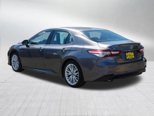 Predawn Gray Mica 2018 Toyota Camry Hybrid XLE
