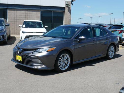 Predawn Gray Mica 2018 Toyota Camry Hybrid XLE