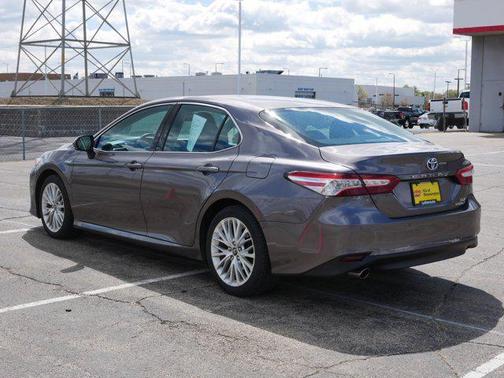 Predawn Gray Mica 2018 Toyota Camry Hybrid XLE