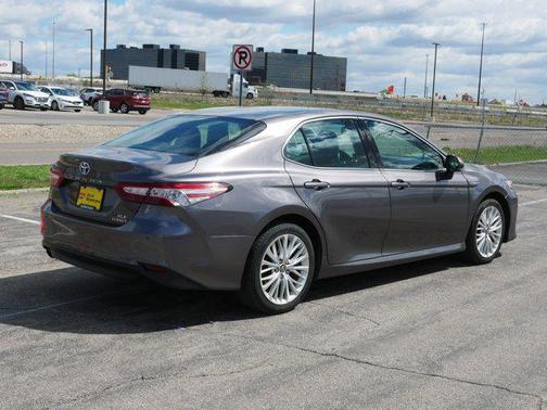 Predawn Gray Mica 2018 Toyota Camry Hybrid XLE