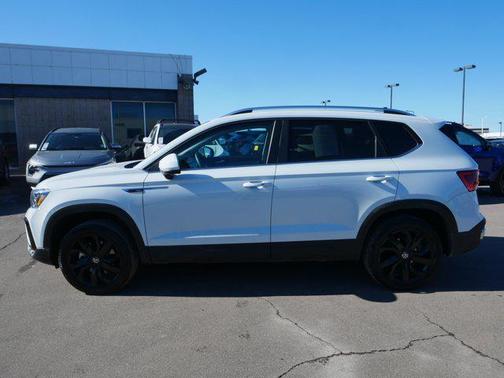 2023 Volkswagen Taos 1.5T SE