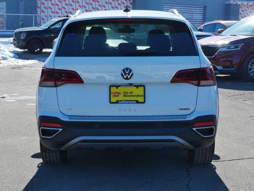 2023 Volkswagen Taos 1.5T SE