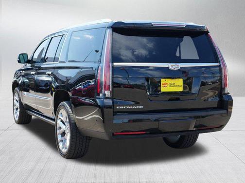 2018 Cadillac Escalade ESV Premium Luxury