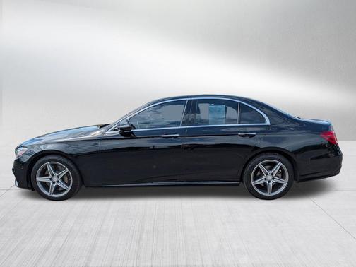 Obsidian Black Metallic 2017 Mercedes-Benz E-Class 4MATIC