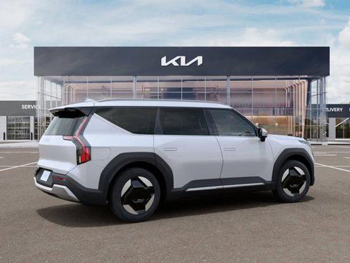 Glacial White Pearl 2026 Kia EV9 Wind