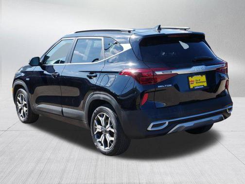 2022 Kia Seltos EX