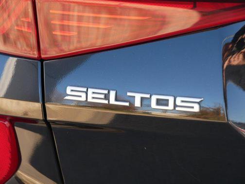 2023 Kia Seltos EX