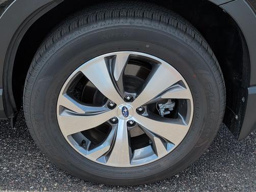 Crystal Black Silica 2025 Subaru Ascent Premium 8-Passenger