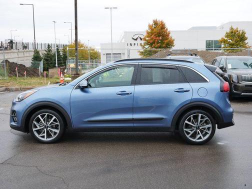 2022 Kia Niro Touring SE
