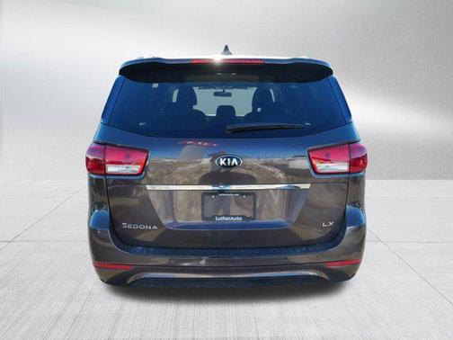 2017 Kia Sedona LX