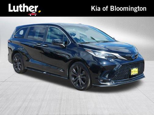 Midnight Black Metallic 2021 Toyota Sienna XSE 7 Passenger