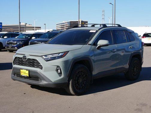 2022 Toyota RAV4 XLE Premium