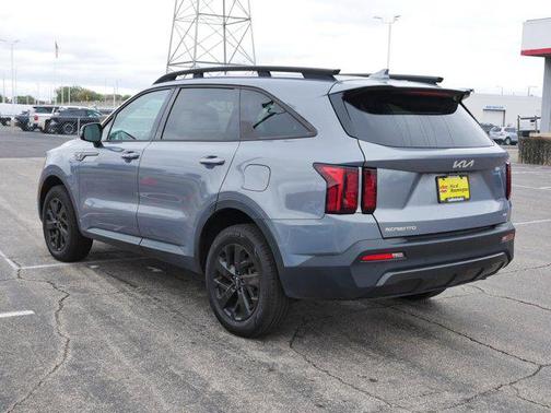 Everlasting Silver 2023 Kia Sorento S
