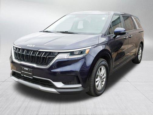 2024 Kia Carnival LX