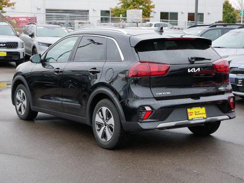 2022 Kia Niro LX