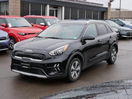2022 Kia Niro LX