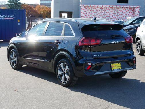 2022 Kia Niro LX