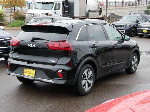 2022 Kia Niro LX